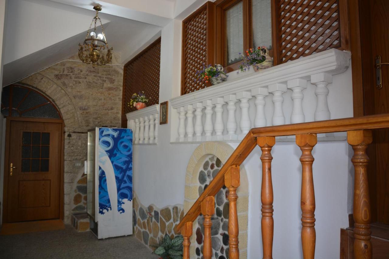Guest House Memushi Gjirokastër Exterior foto